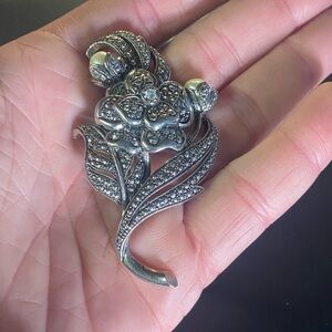 Elegant Silver Floral Brooch